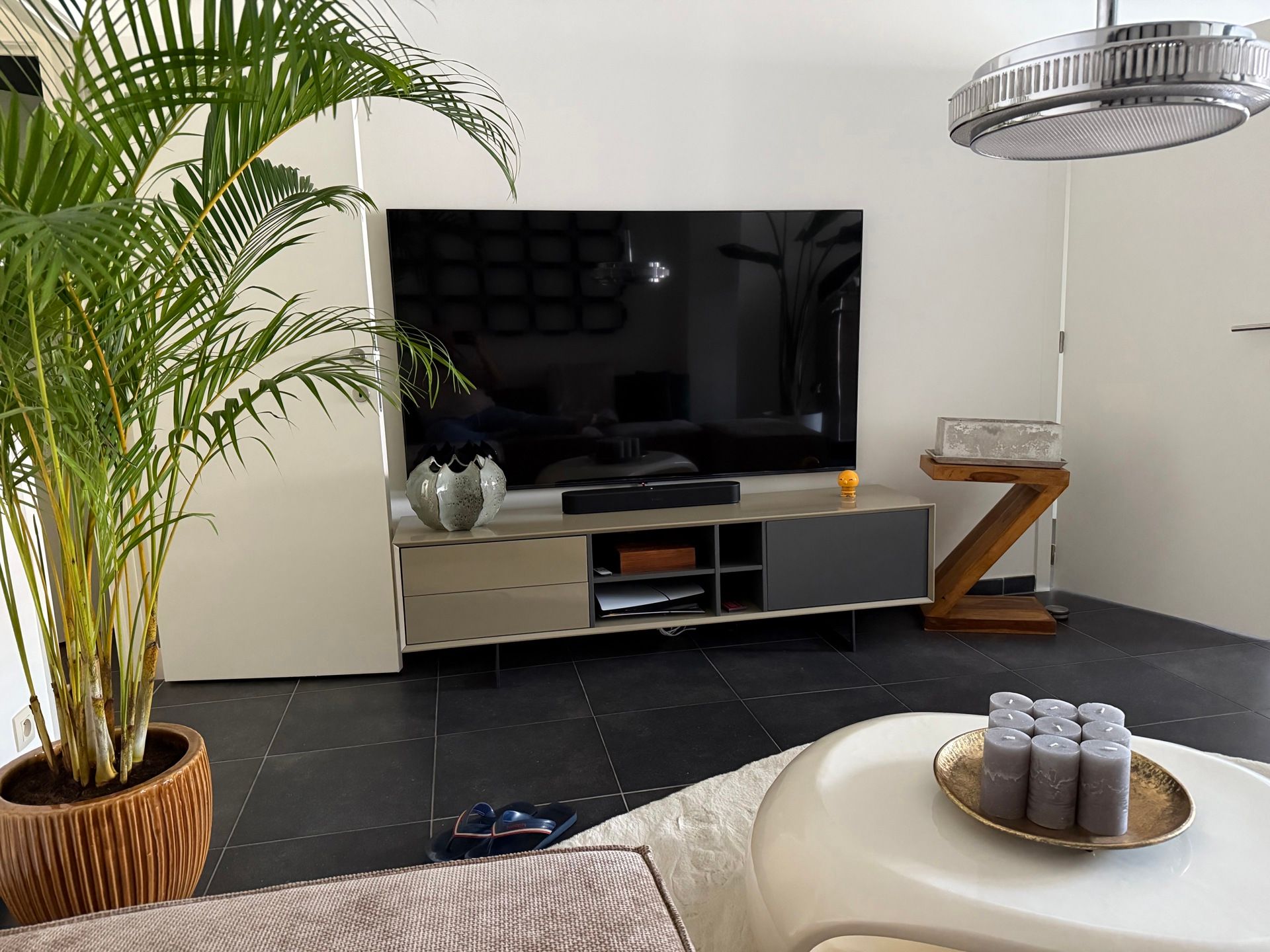 Instapklaar appartement met 2 slpks, autostpl en berging. foto 4