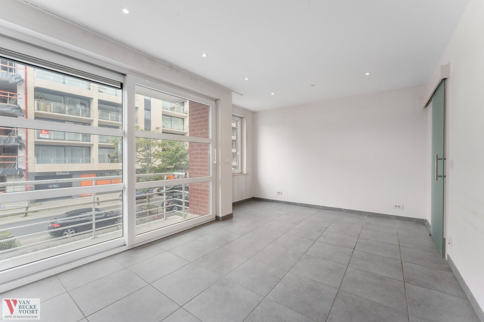 3-slaapkamer appartement met royale indeling foto 6