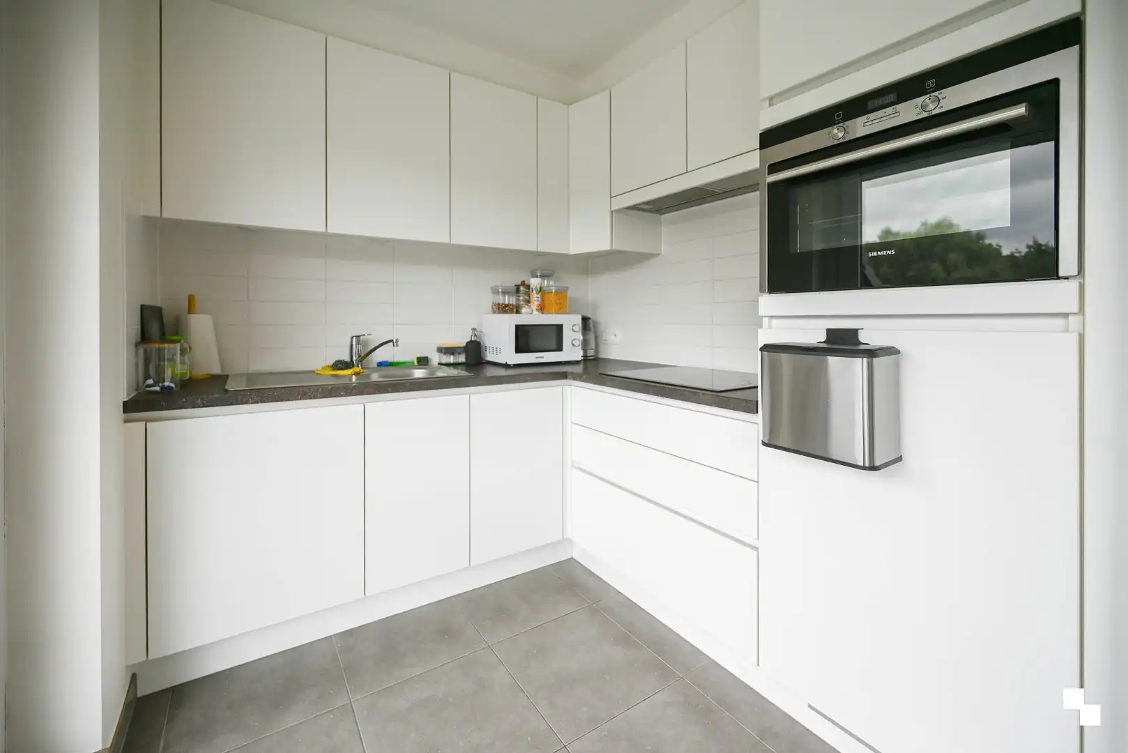 Zeer ruim appartement in het centrum van Oostrozebeke foto 7
