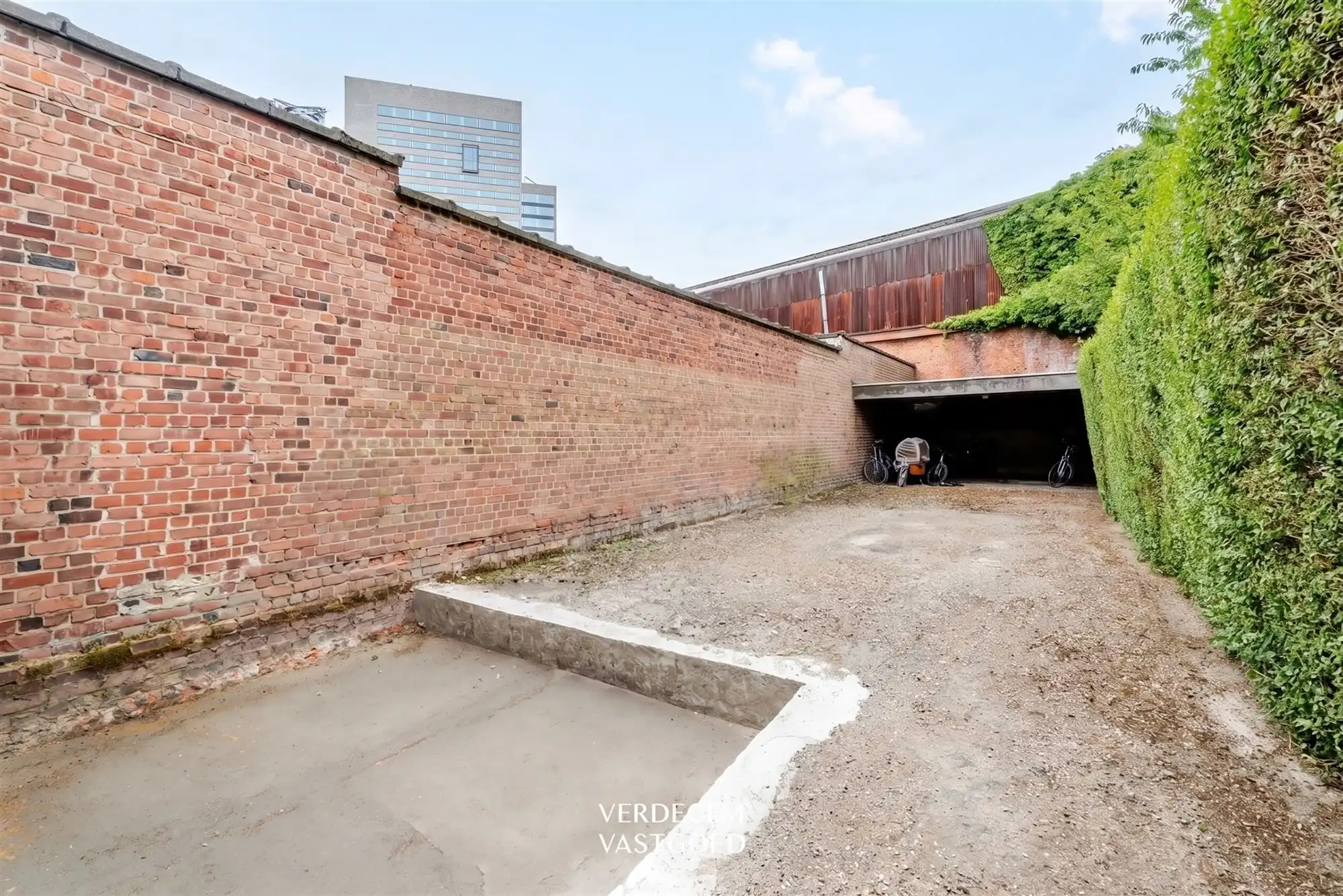 Appartement op toplocatie met 2 slaapkamers, berging en terras foto 11