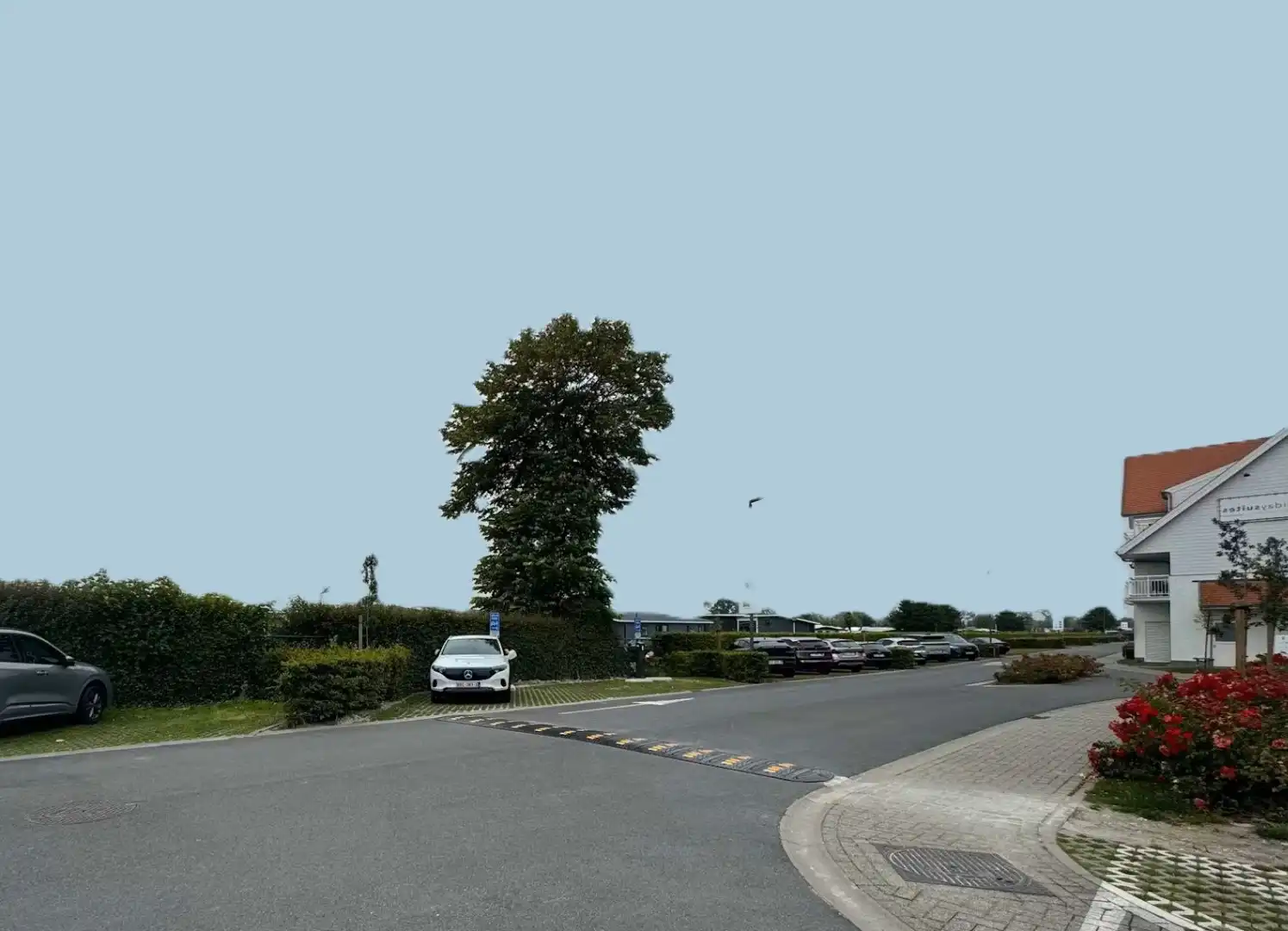 Drie autostandplaatsen deel uitmakend van een mooi hotel gelegen in Nieuwpoort- Sint-Joris foto 5