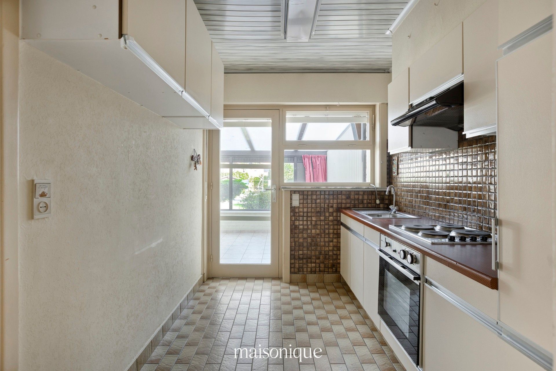 Degelijke familiewoning op een toplocatie in Sint-Michiels. foto 6