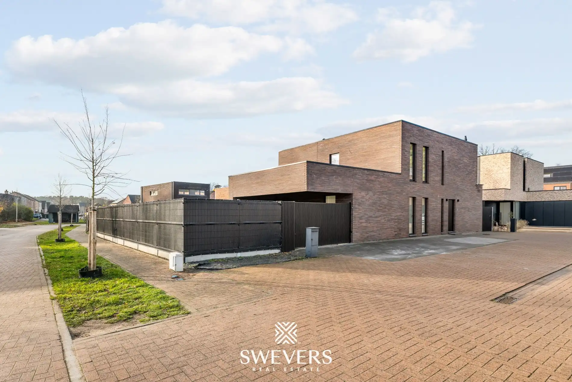 Instapklare, energiezuinige gezinswoning van 224m² te Beringen foto 35