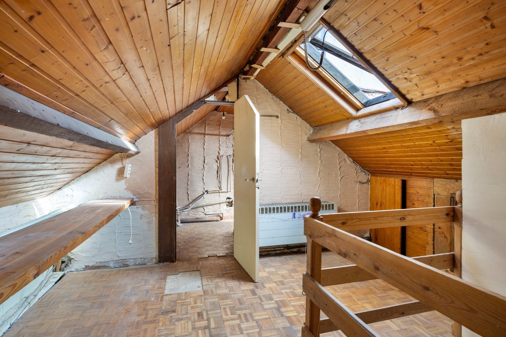 Halfopen hoekwoning met garage en dakterras op toplocatie in Kessel-Lo – renovatieproject met veel potentieel foto 19
