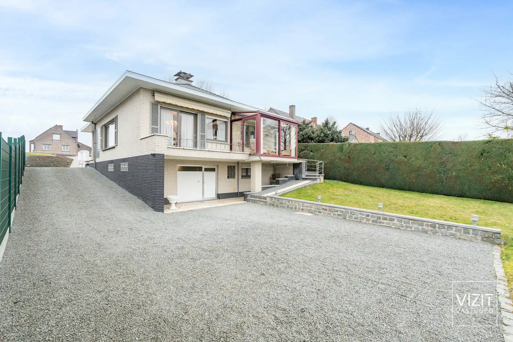 Goed gelegen bungalow te Overboelare! foto 3