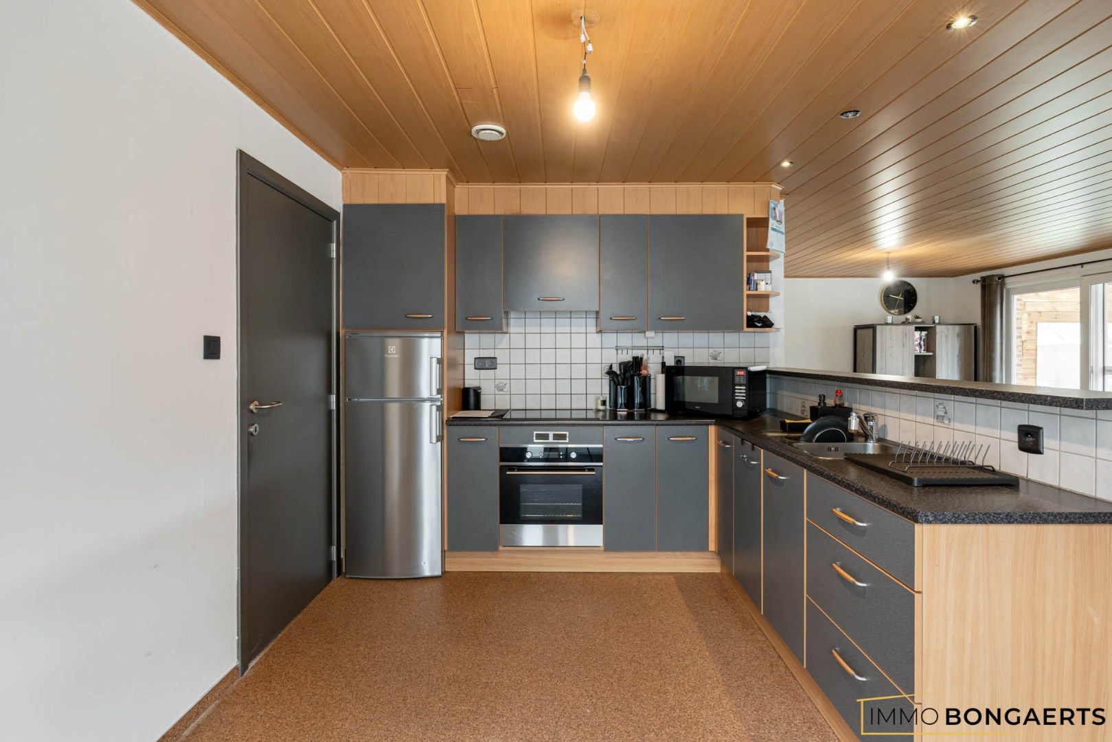 Ruime bungalow met drie slaapkamers foto 8