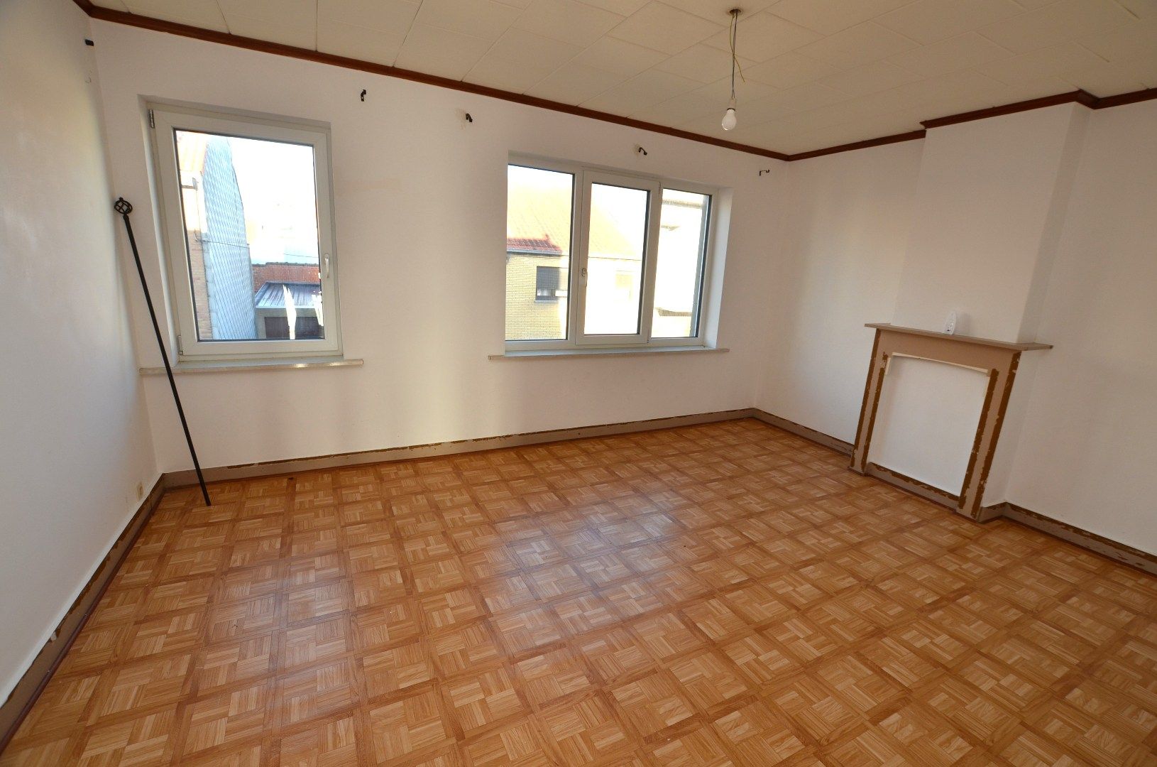 Gedeeltelijk gerenoveerd woonhuis foto 13