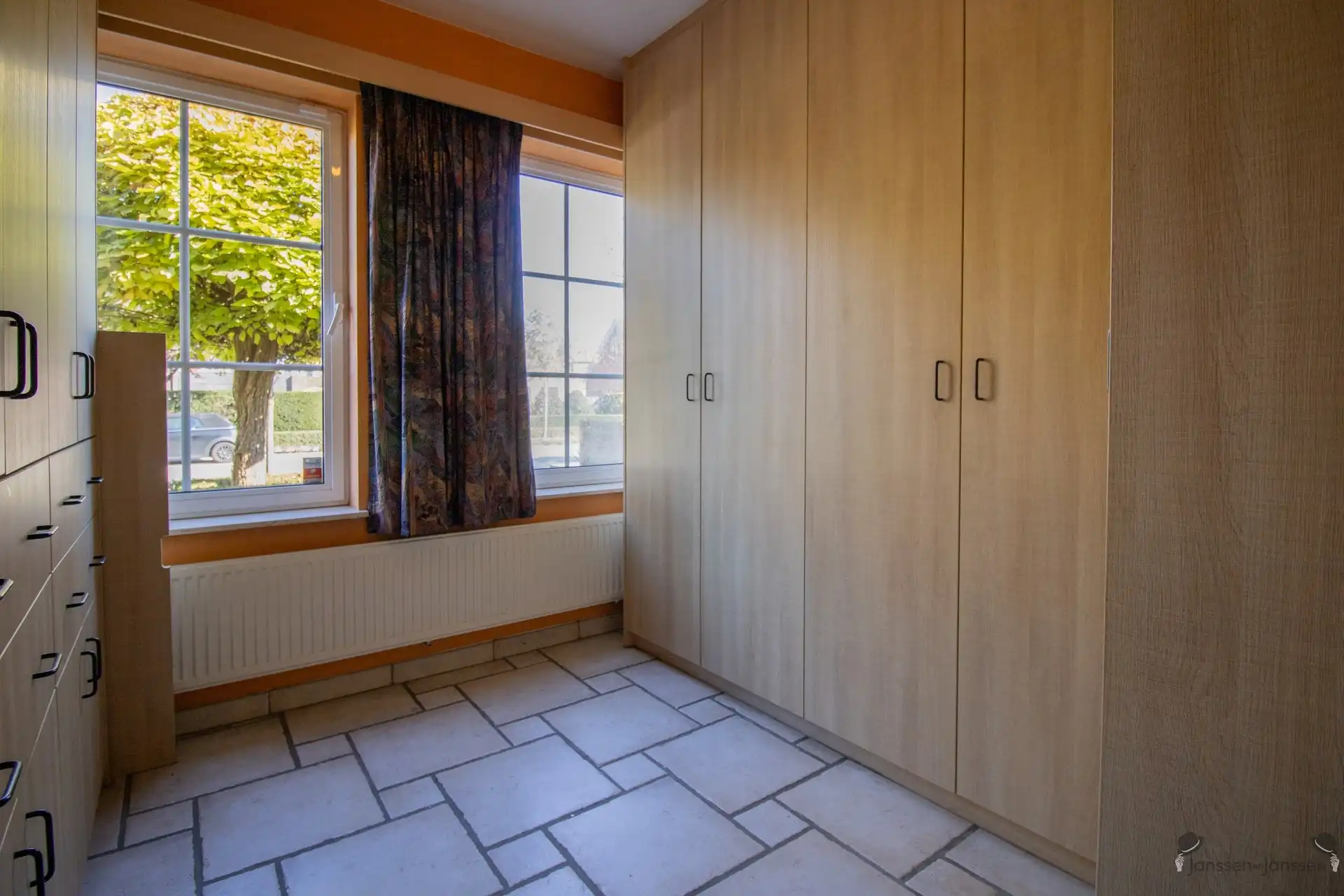 Centraal gelegen recente HOB met min. 5 slaapkamers op 819 m² foto 7