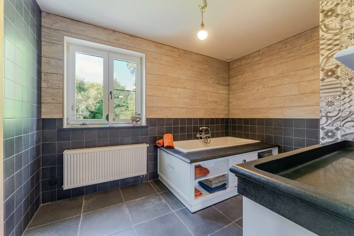 Prachtige woning met landelijk karakter te Wielsbeke. foto 24