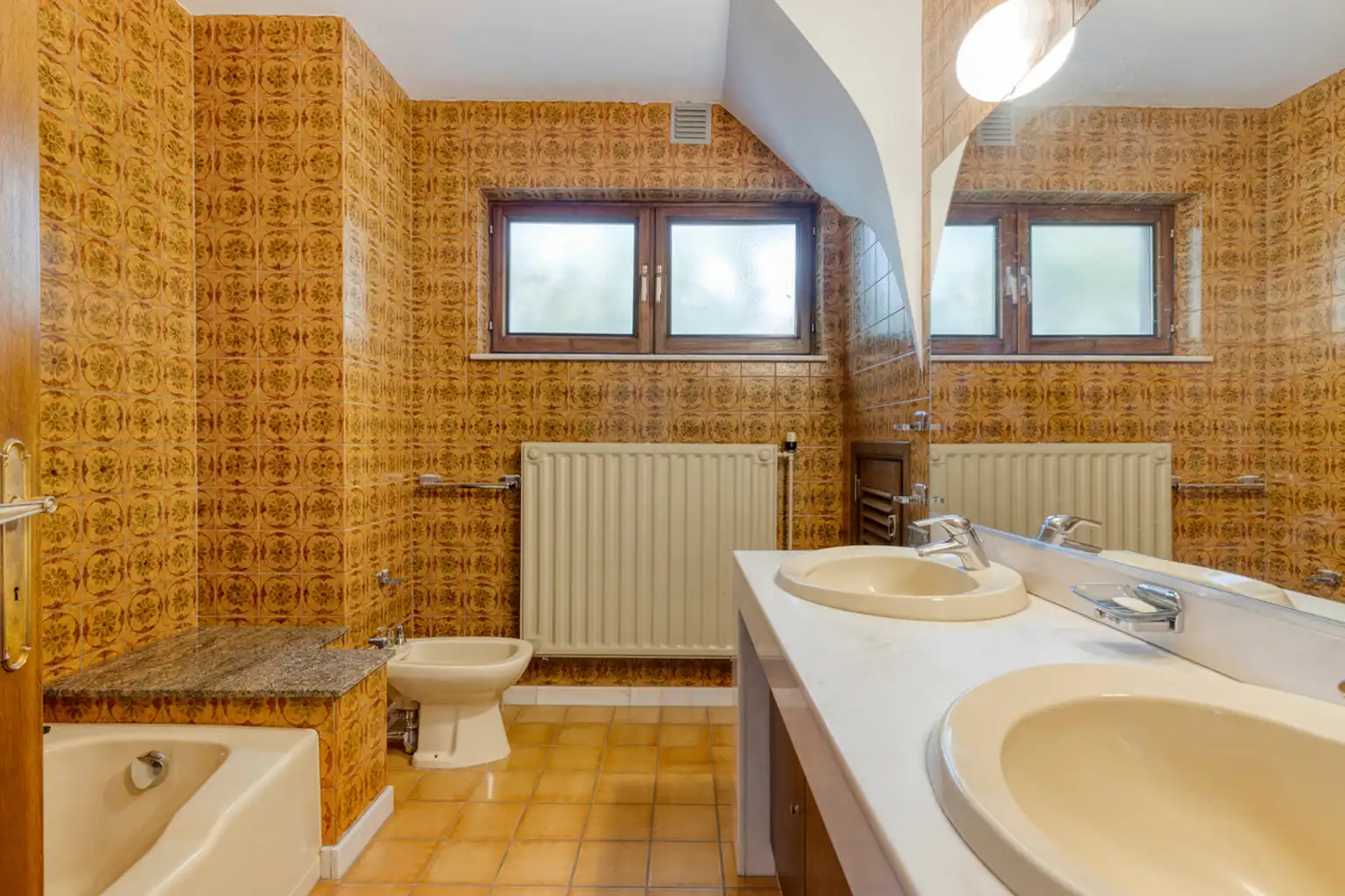 Zeer ruime woning met 4 slaapkamers en appartement in Zellik foto 18