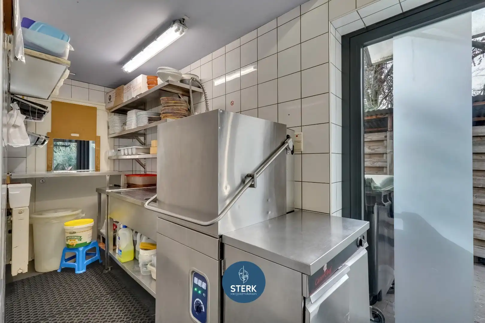 HANDELSPAND MET APPARTEMENT OP TOP LOCATIE TE MAASMECHELEN !  foto 10