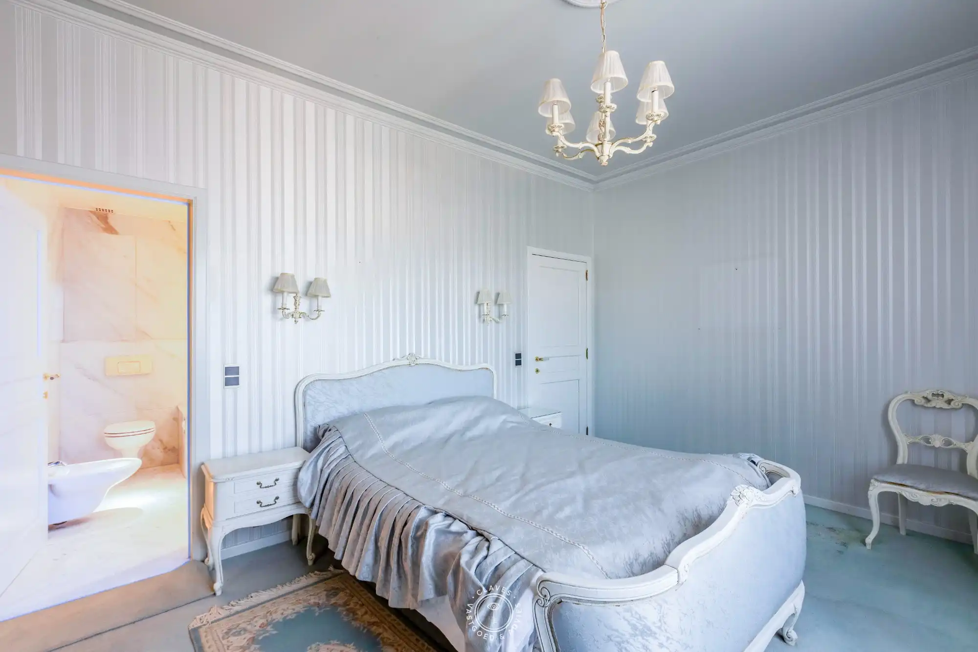 Ruim en energiezuinig appartement in het levendige hart van Sint-Niklaas foto 12