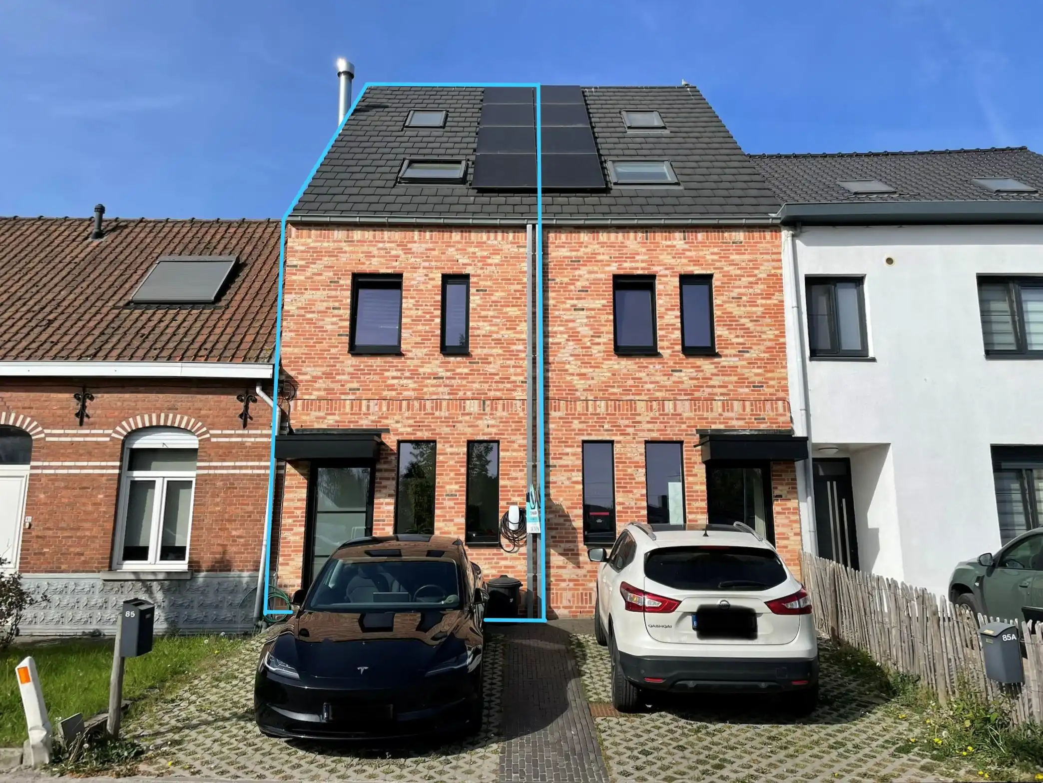 Nieuwbouwwoning met drie slaapkamers op centrale ligging foto {{pictureIndex}}