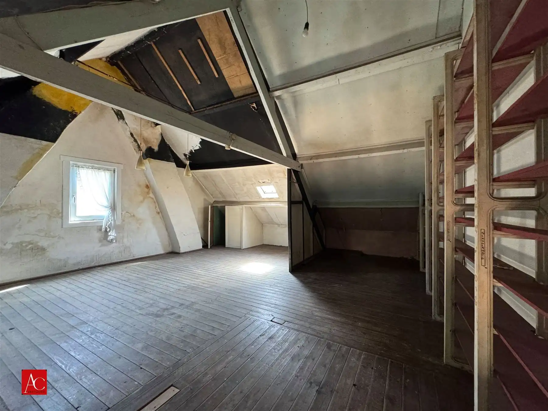 Renovatiewoning op ruim perceel of projectgrond foto 22