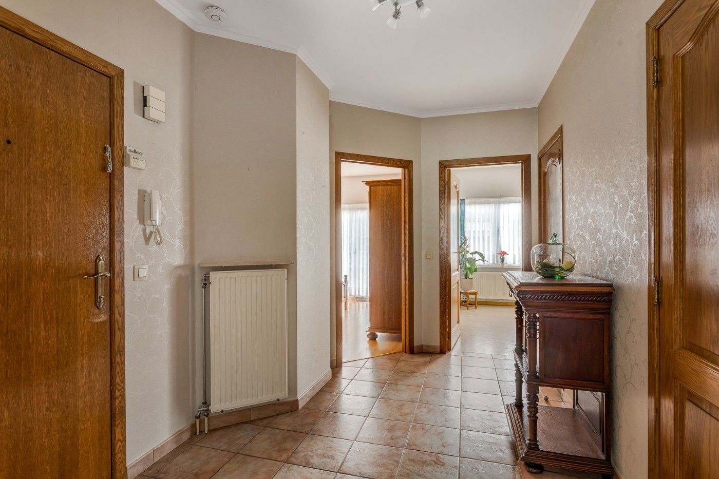Keurig, riant appt. op 1e verd. met lift, 2 slpk., balkon en ondergrondse staanplaats foto 11