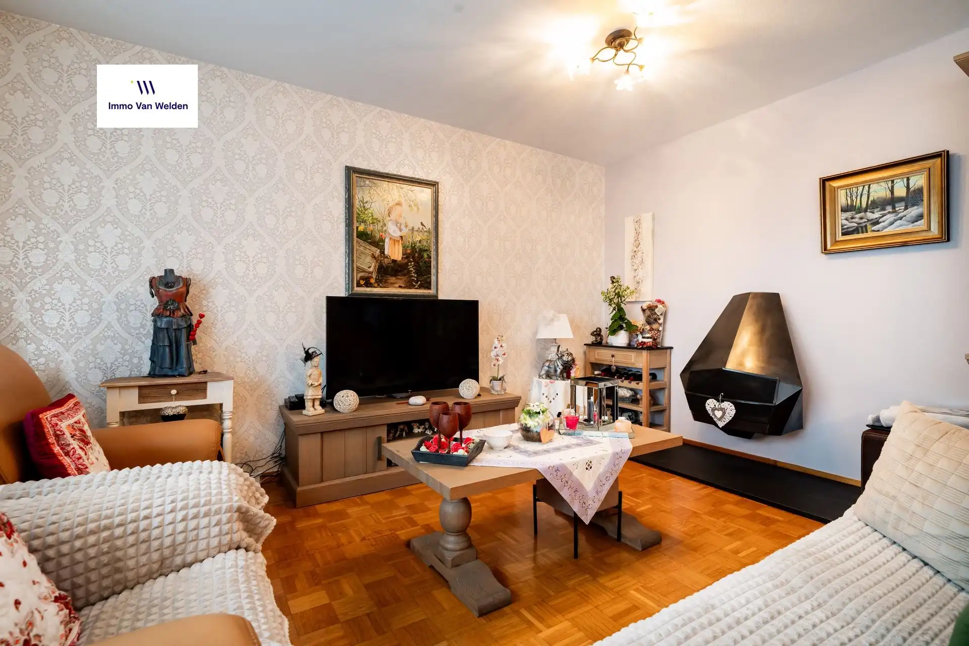Ruim appartement met twee terrassen te Eine foto 2