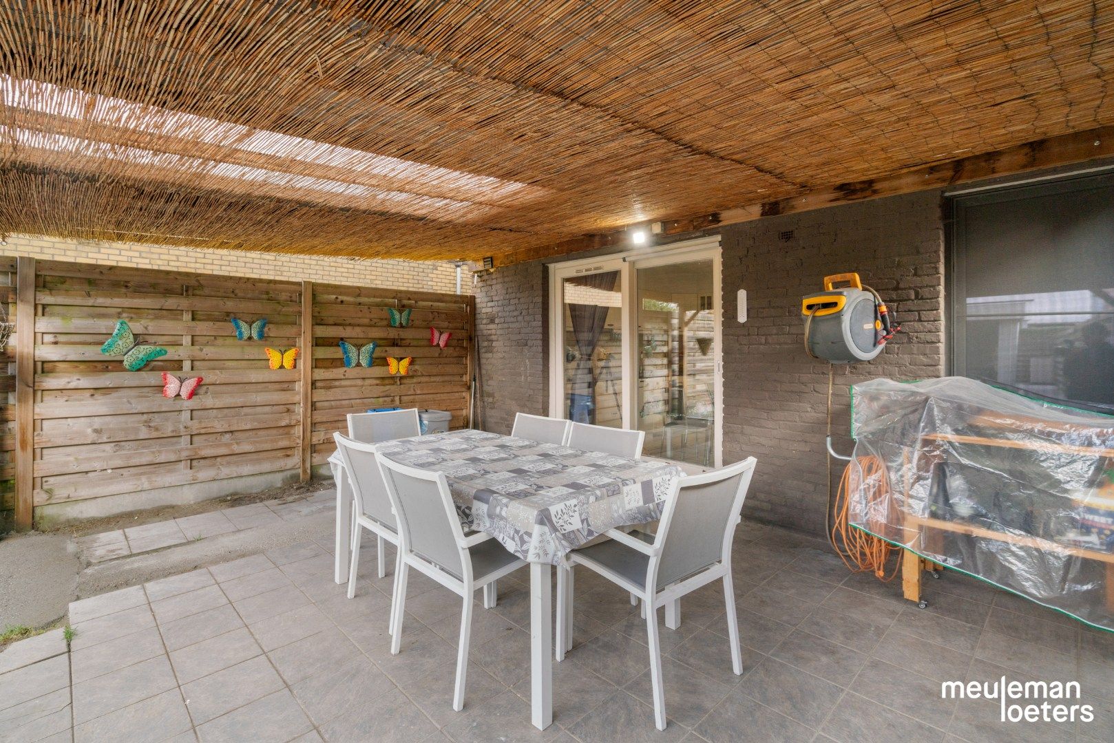 Gezinswoning met drie slaapkamers en inpandige garage  foto 16