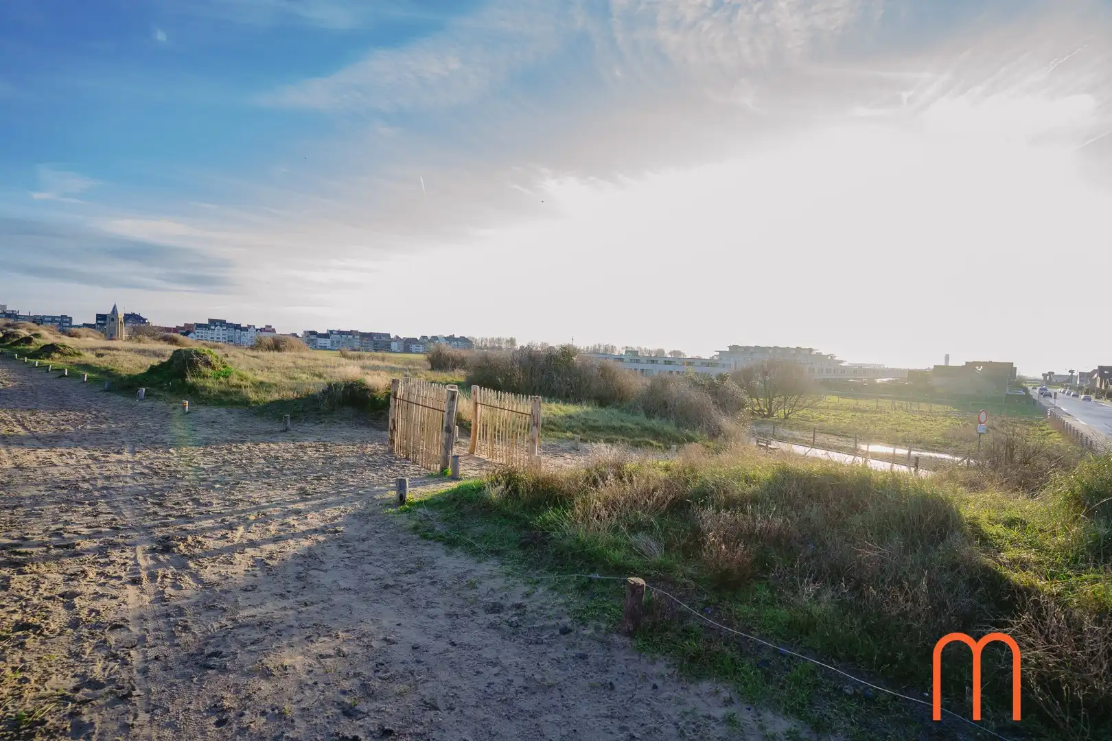 Te renoveren woning met ruime tuin op topligging in Oostende foto 2