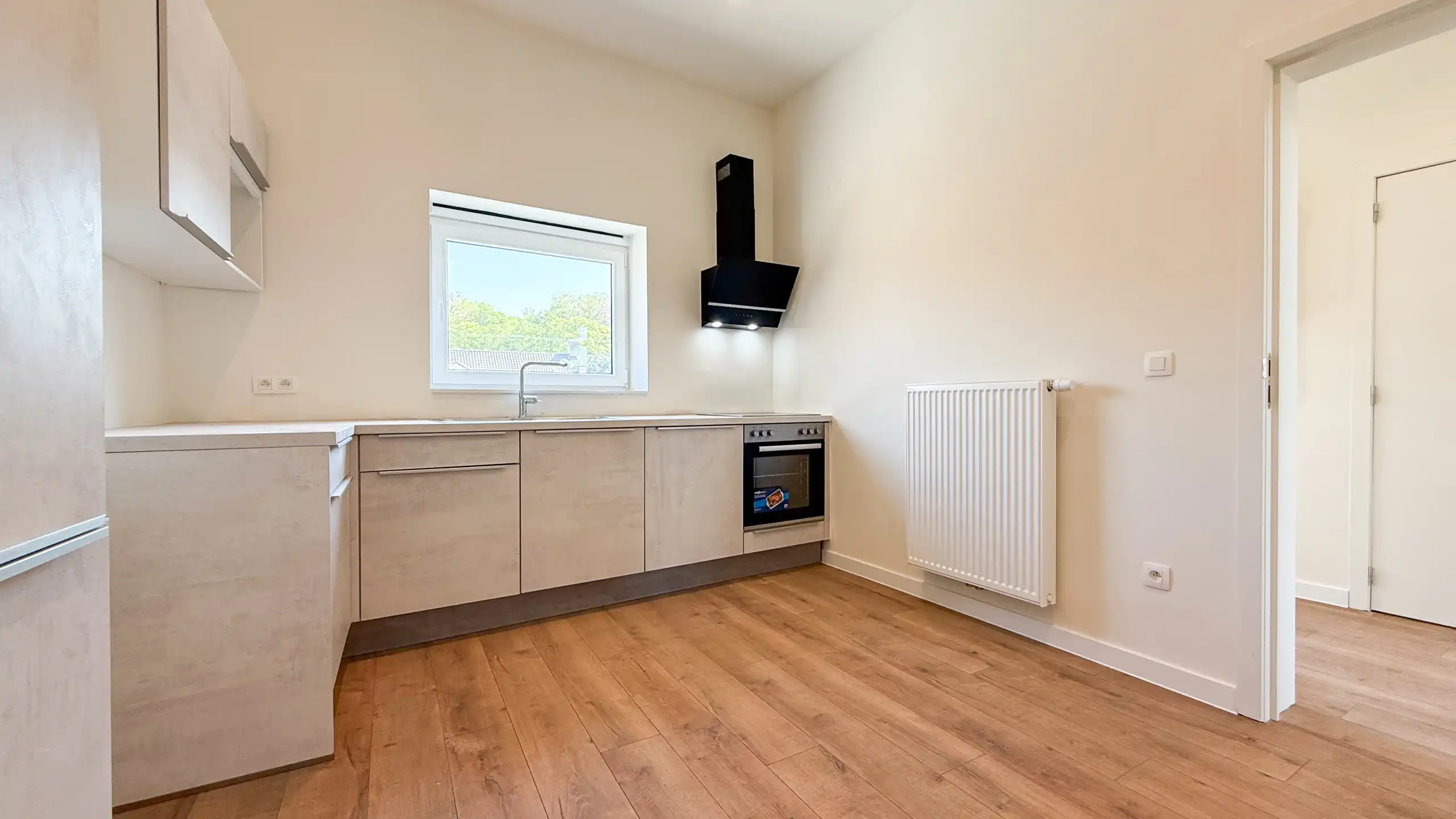 Unieke investeringspand, volledig vernieuwd, handel+ 2app! foto 52