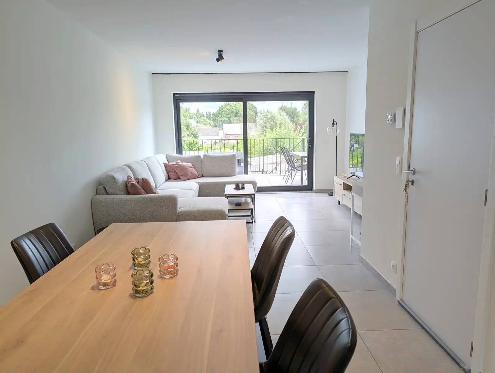 EnergieNEUTRAAL Duplex-app met 2 slpk, 2 garages,tuin+terras foto 3