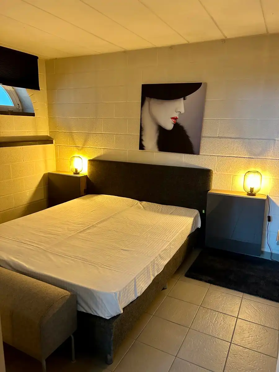 Split-level appartement met privé-ingang foto 11