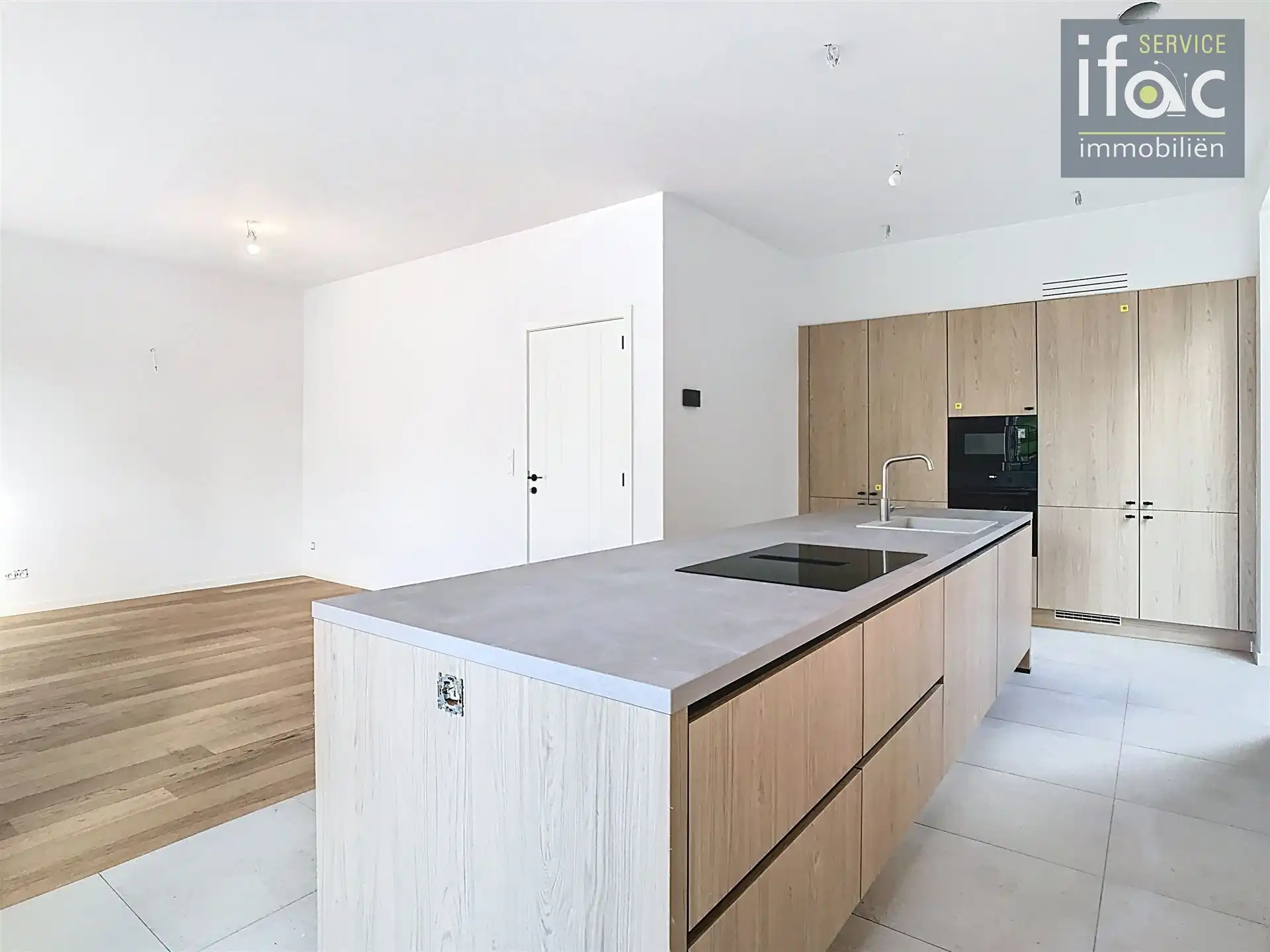 Nieuwbouwwoning met 4 slaapkamers, 2 badkamers en tuin. foto 5