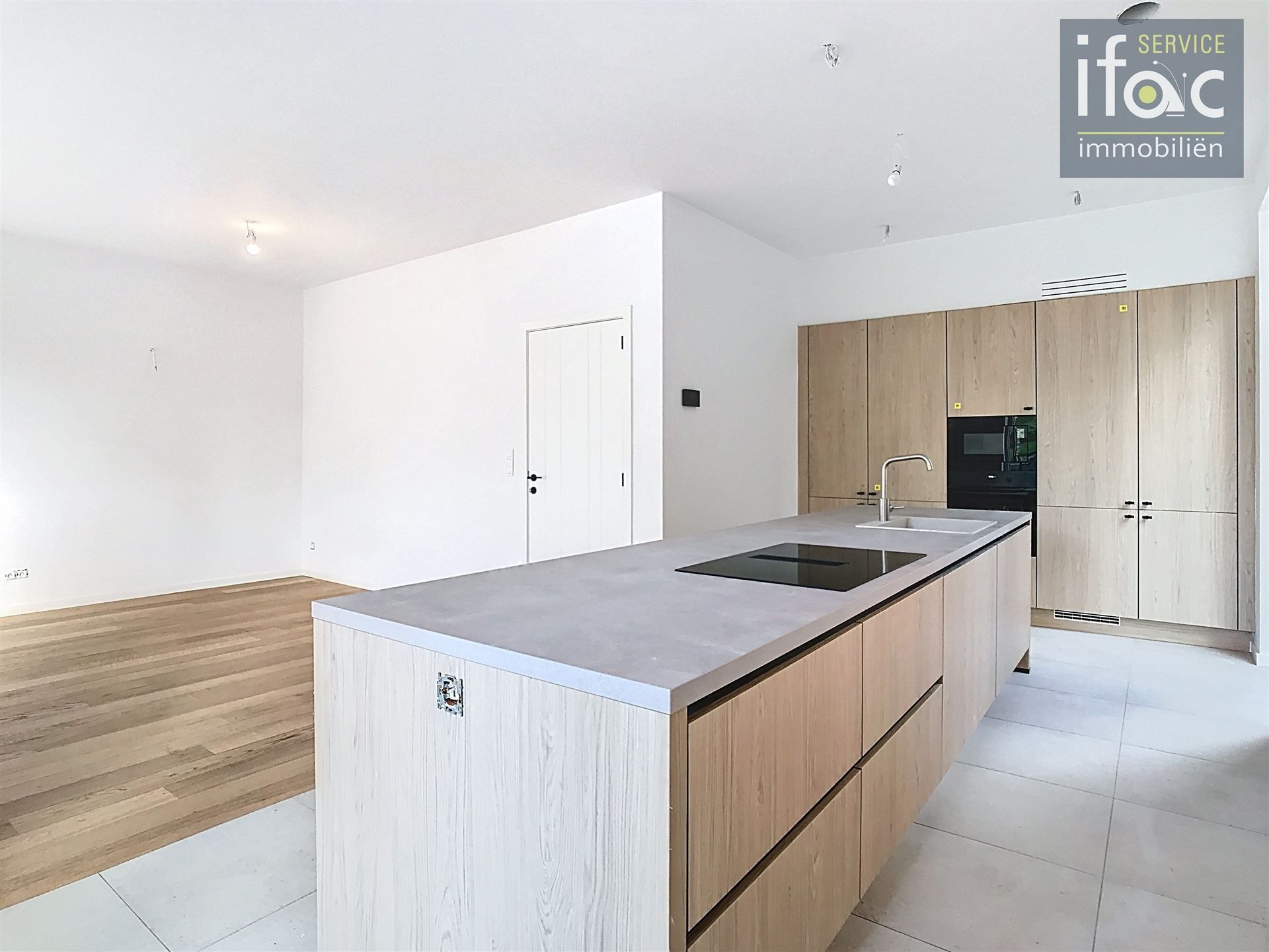 Nieuwbouwwoning met 4 slaapkamers, 2 badkamers en tuin. foto 5