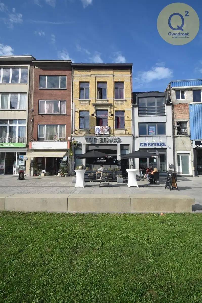 Riant opbrengsteigendom op de Bredabaan te Merksem foto 16