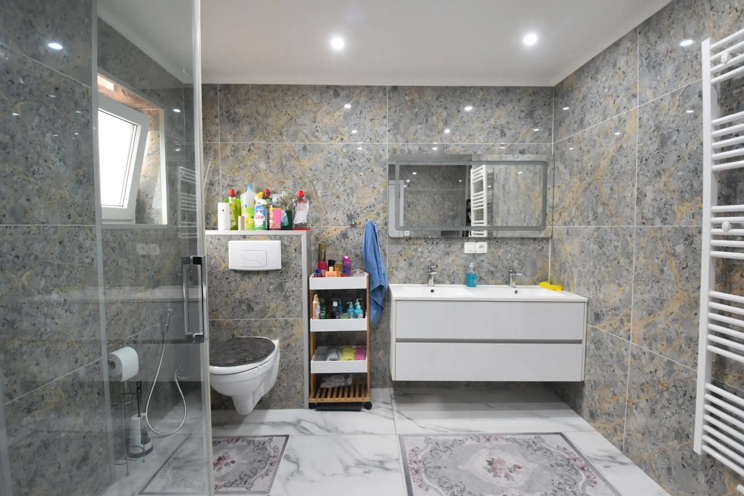 Gezellige woning met garage, veranda en 4 slaapkamers in Nieuwkerken foto 9