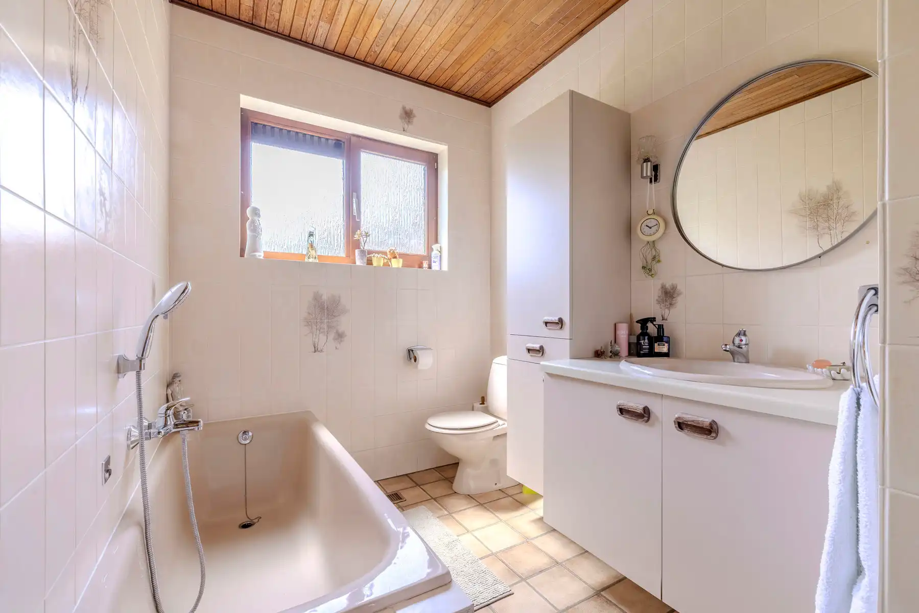 Ruime woning met 5 slpks, gezellig tuin en grote kelder foto 13
