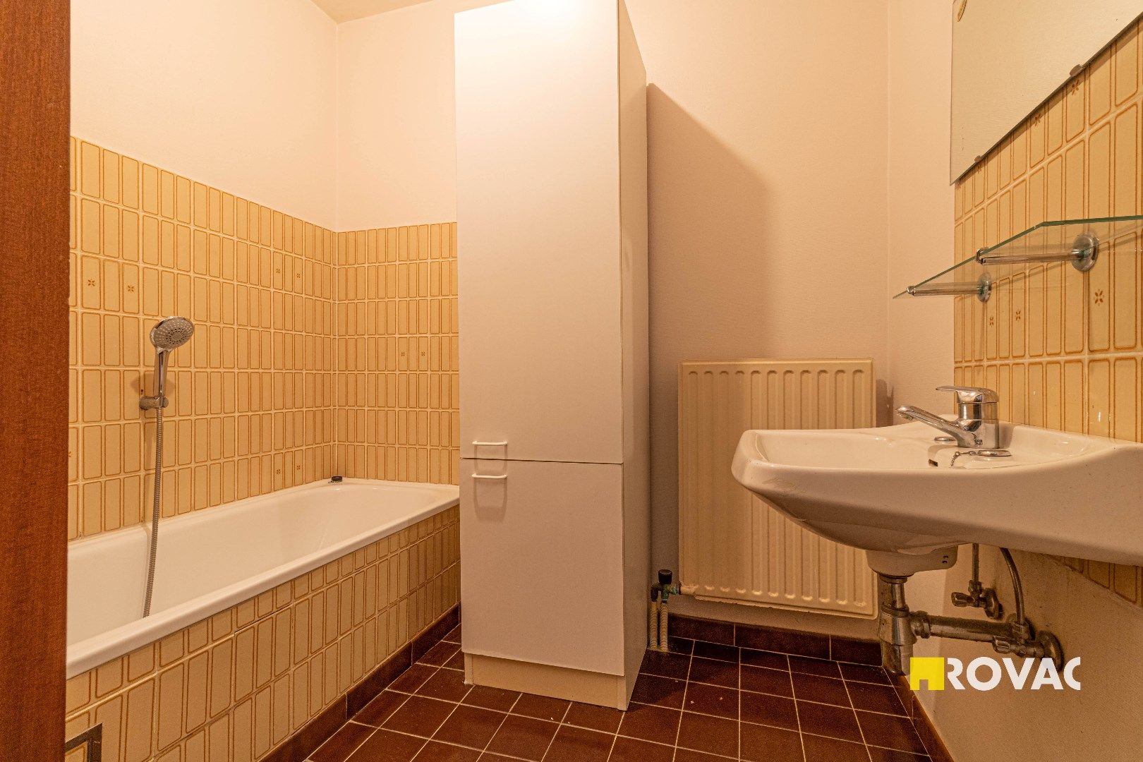 Lichtrijk appartement met 1 slaapkamer nabij de N36 foto 7