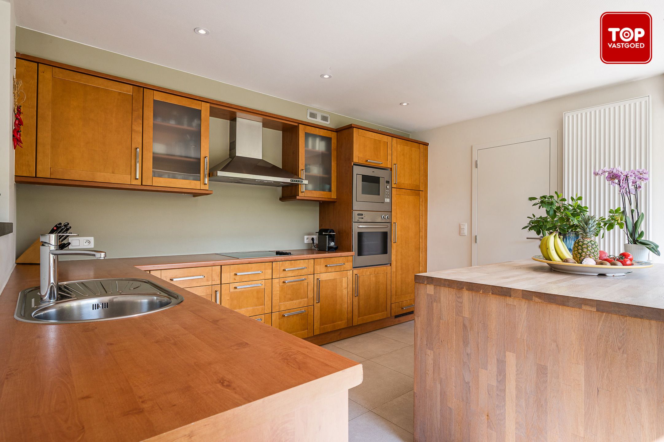 Instapklare woning met prachtige tuin in doodlopende straat. foto 9