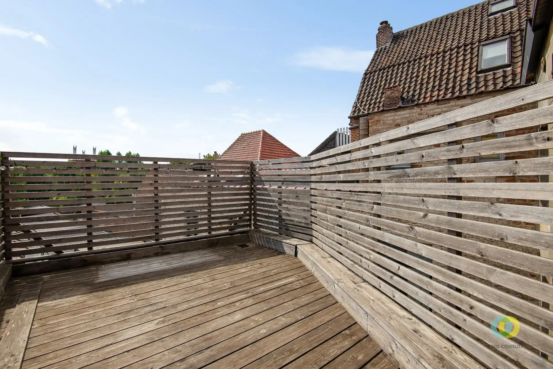 Gebouw met handelsgelijkvloers en duplexappartement foto 15
