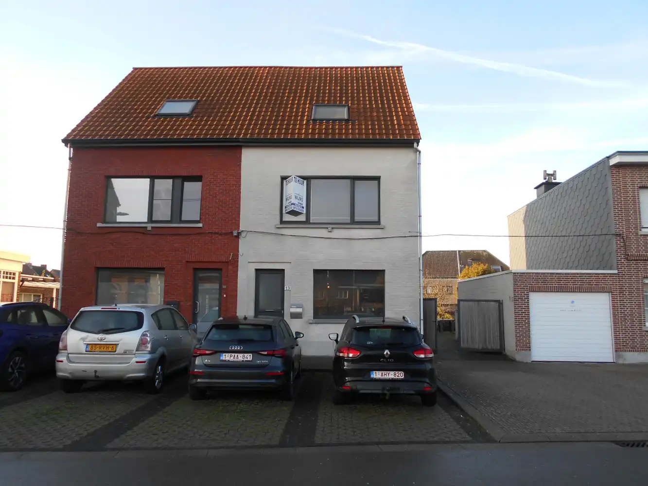 Gezinswoning, 3 slaapkamers, tuin. foto {{pictureIndex}}