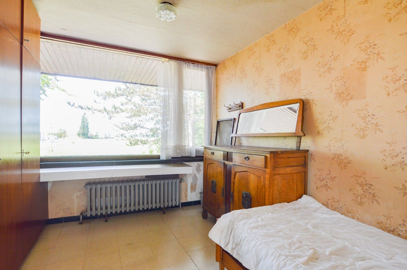 Te renoveren villa met bijgebouwen op landelijke ligging foto 12