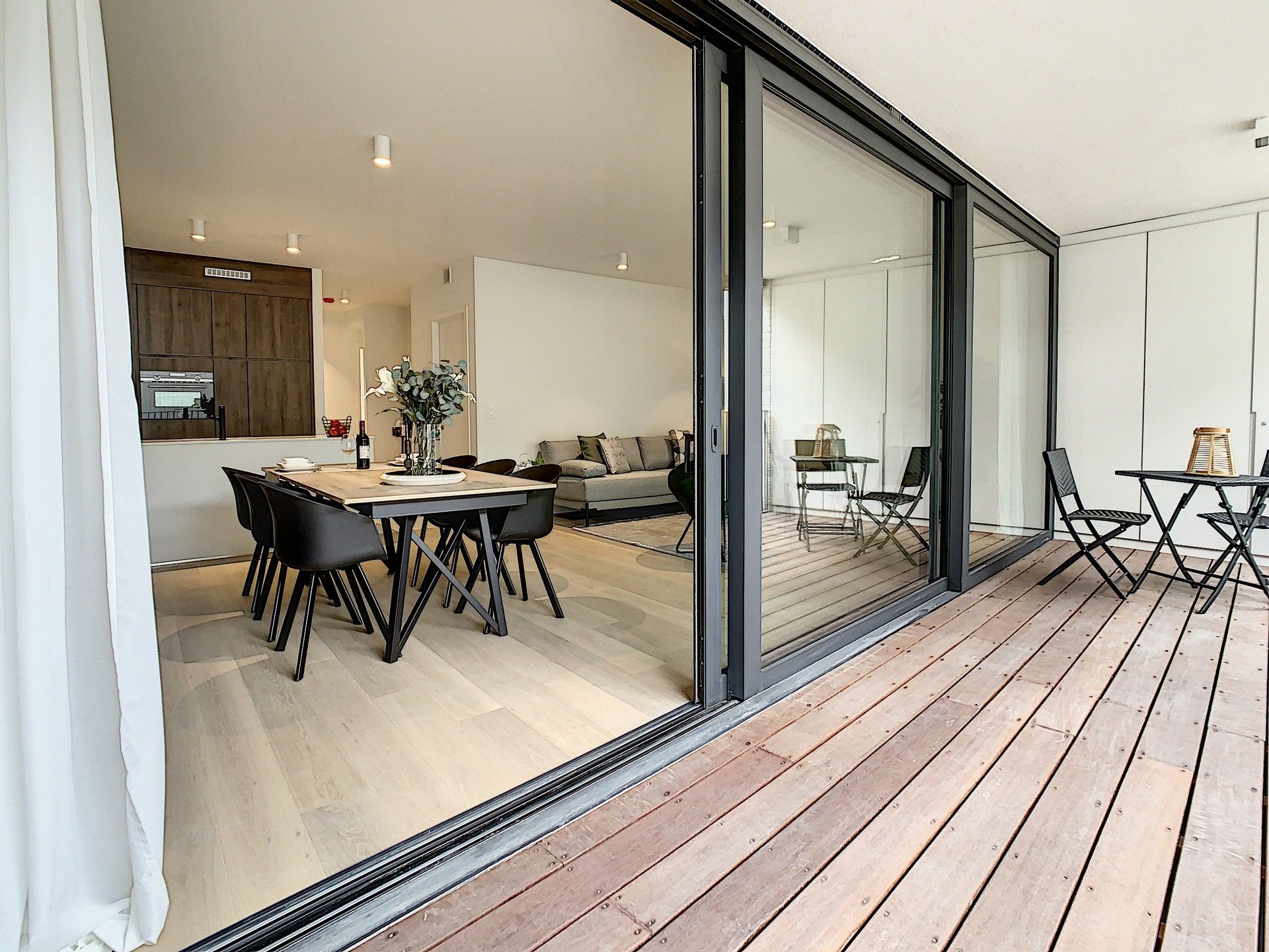 Gelijkvloers nieuwbouw appartement met terras van 18 m² en 2 slaapkamers in prestieuse residentie Refuga in hartje Hasselt. foto 15