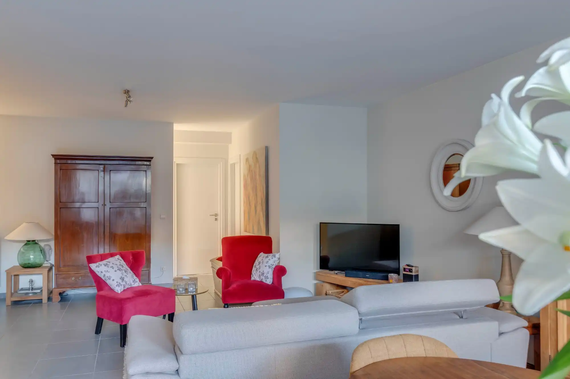 Ruim duplexappartement (123 m²) met 3 slaapkamers, 3 terrassen en autostaanplaats inclusief op toplocatie nabij station Sint-Niklaas foto 13