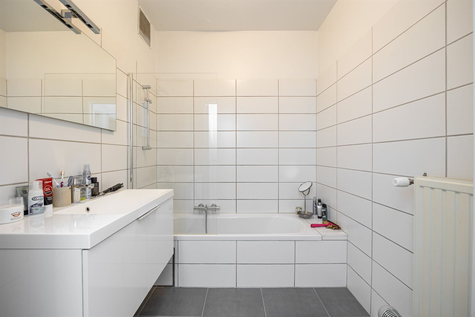 Opbrengsteigendom met 5 appartementen en garages foto 23