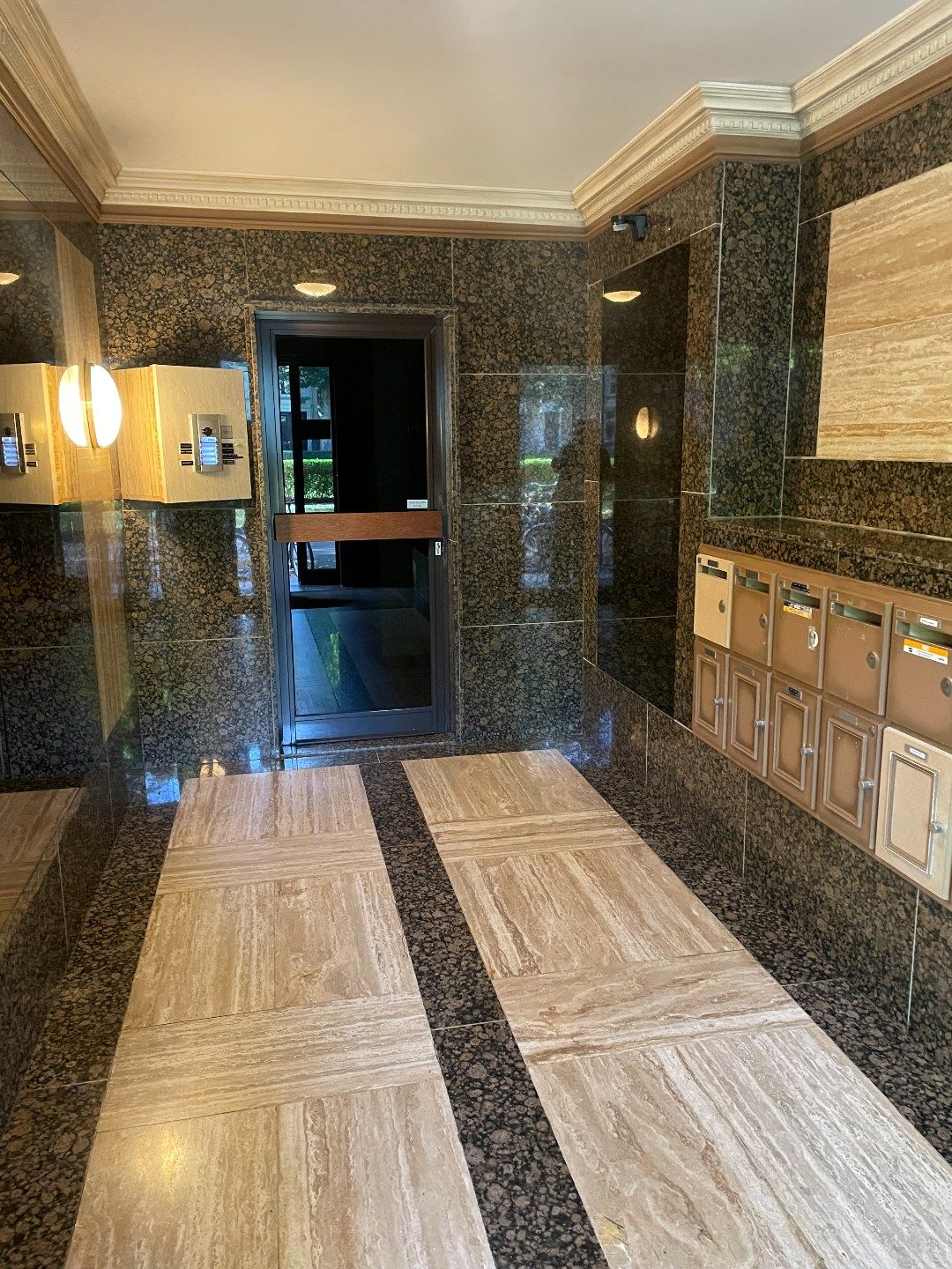 Kantoor/praktijkruimte te huur aan Coupure foto 3