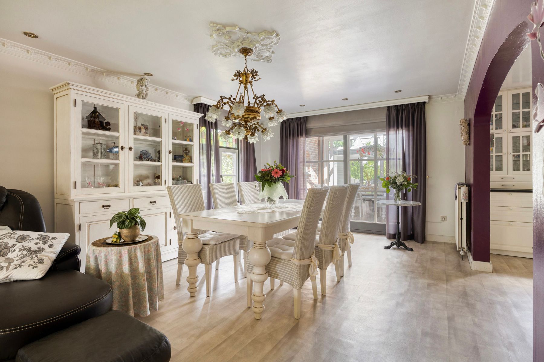 Karaktervolle villa met veel mogelijkheden in Lommel! foto 7