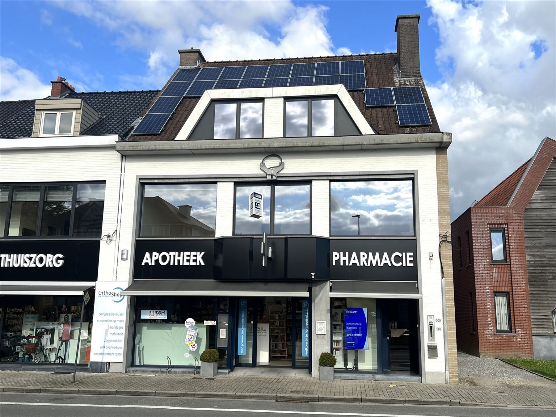 Royaal en lichtrijk appartement met 3 slaapkamers en dakterras foto {{pictureIndex}}