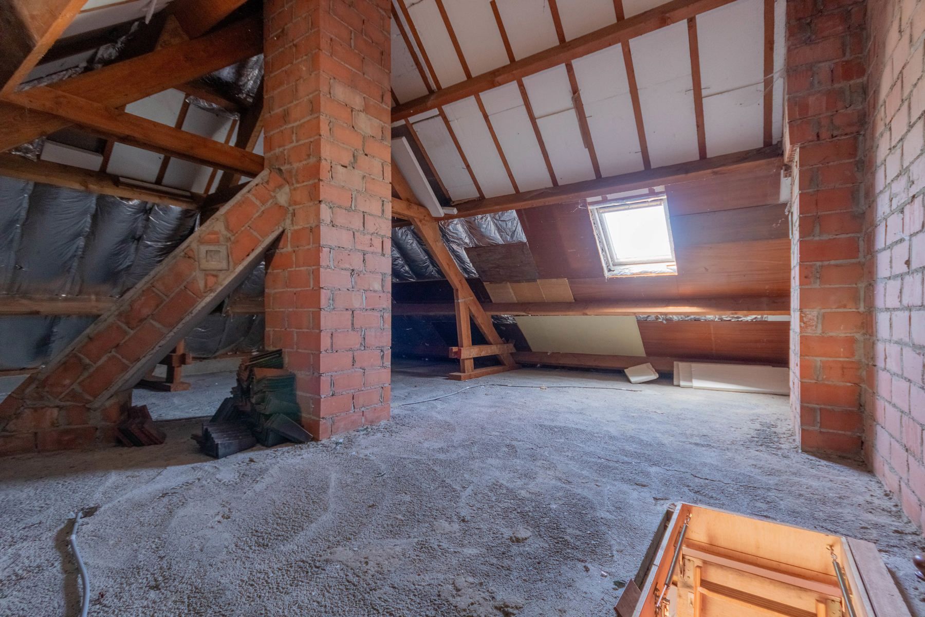 Landelijk gelegen woning met 3 slaapkamers en garage foto 18