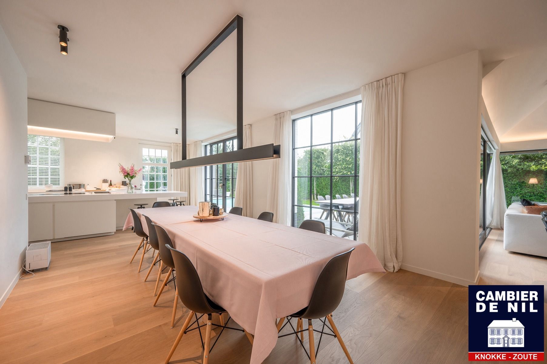 Prachtig afgewerkte villa op een rustige ligging foto 7