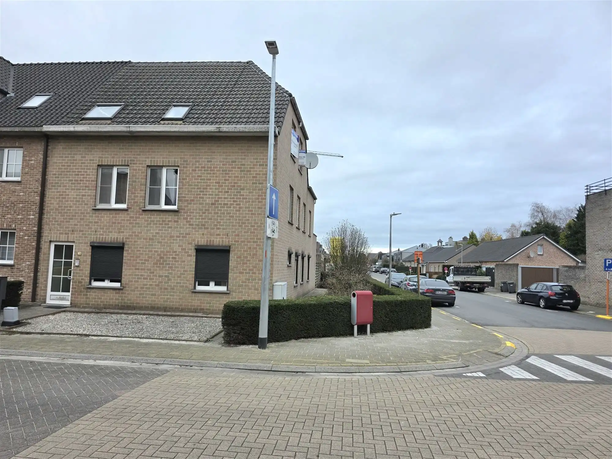 Instapklaar appartement met 2 slpks en garage in centrum  foto 2