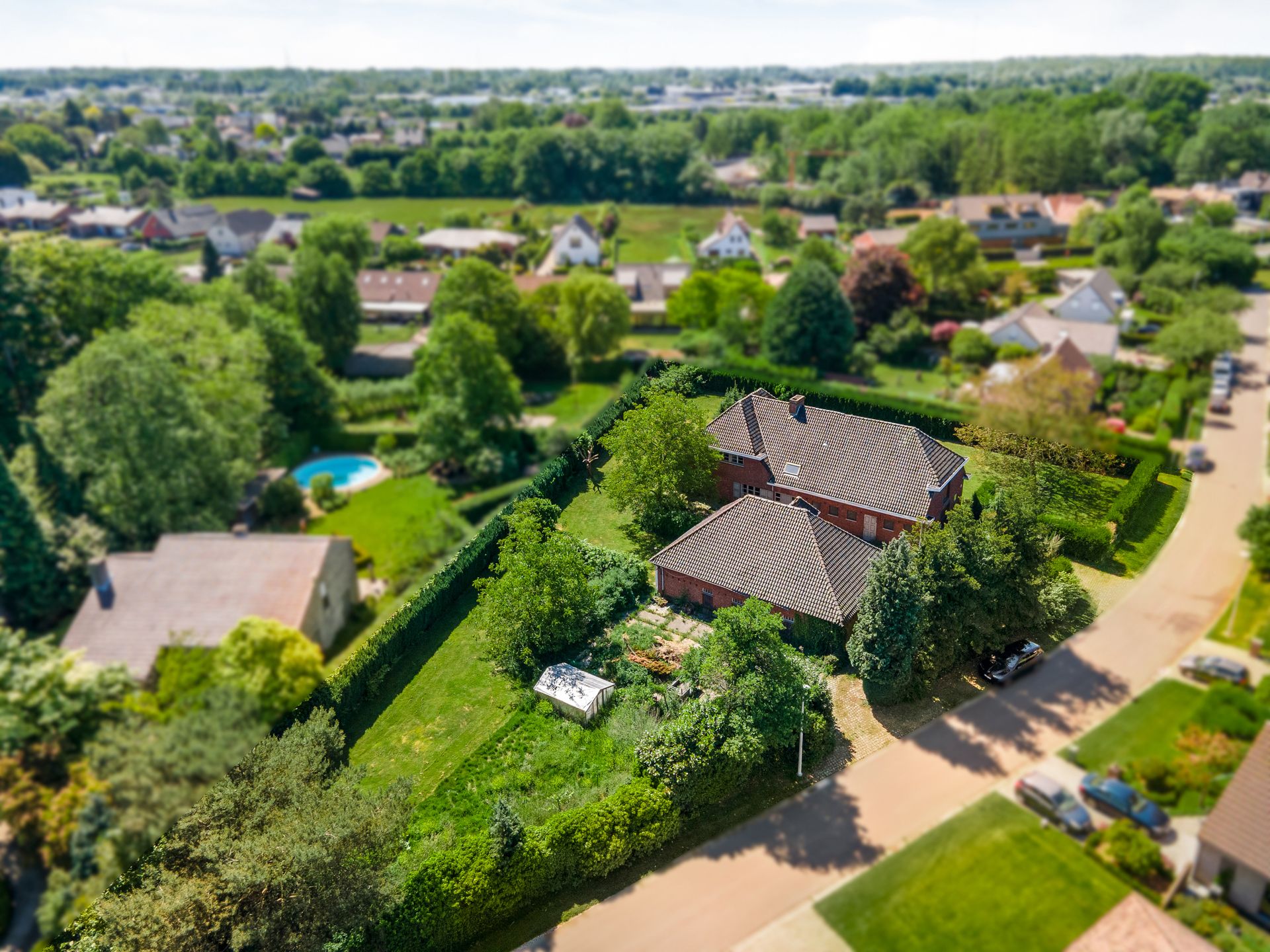 Riante hoeve met bijgebouw foto 34