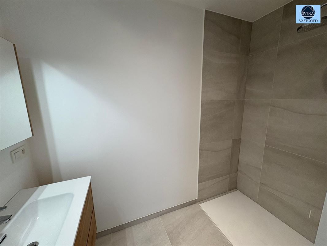 GERENOVEERD APPARTEMENT MET 2 SLAAPKAMERS foto 10