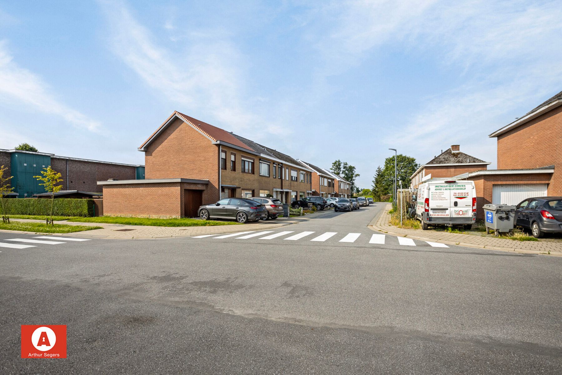 Rustig gelegen woning met 3 slaapkamers, garage en tuin foto 2