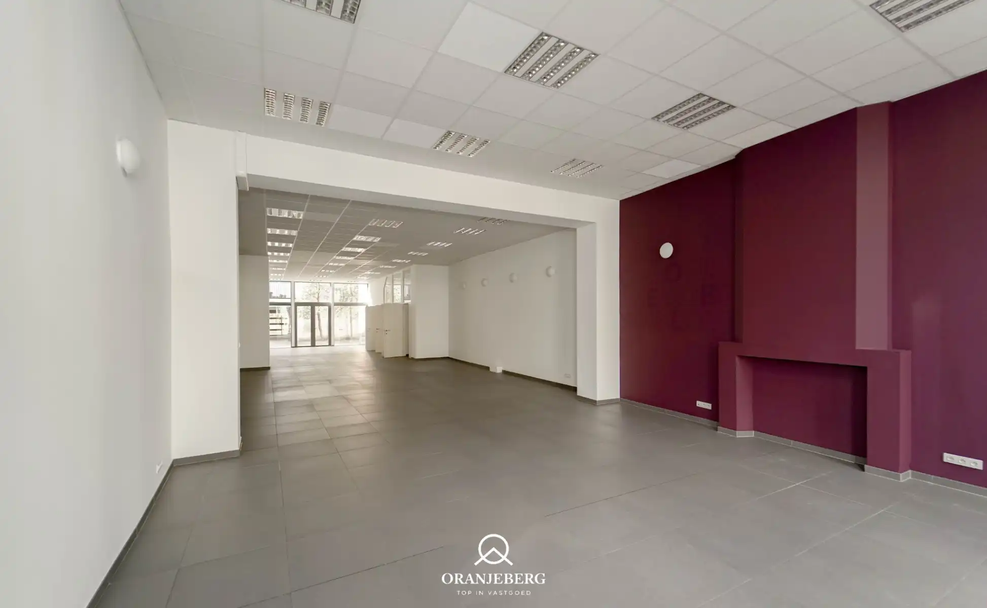Handelspand 178 m²  te huur in Burgstraat foto 2