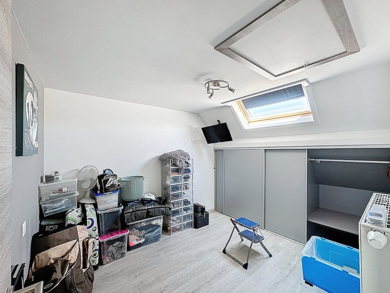 Volledig gerenoveerde gezinswoning met vijf slaapkamers te Heist aan Zee foto 23