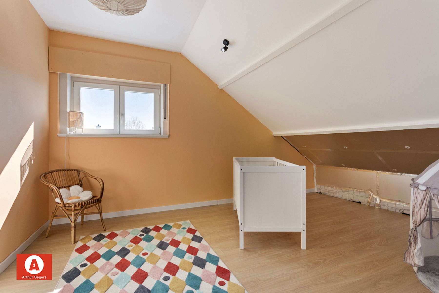 Ruime woning met 4 slaapkamers in doodlopende straat foto 20